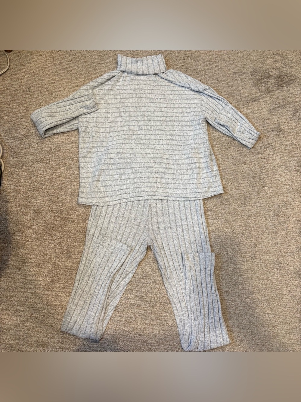 SHEIN Ribbed Gray Long Sleeve Turtleneck and Legging Lounge Set - Size Medium